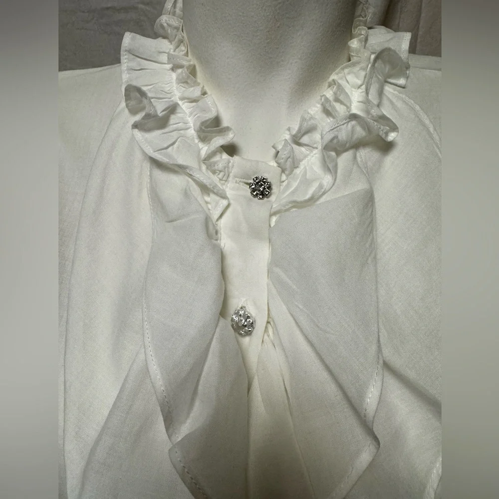 Zara white ruffled pirate-style shirt with rhinestone buttons. Size XS - Picture 4 of 4